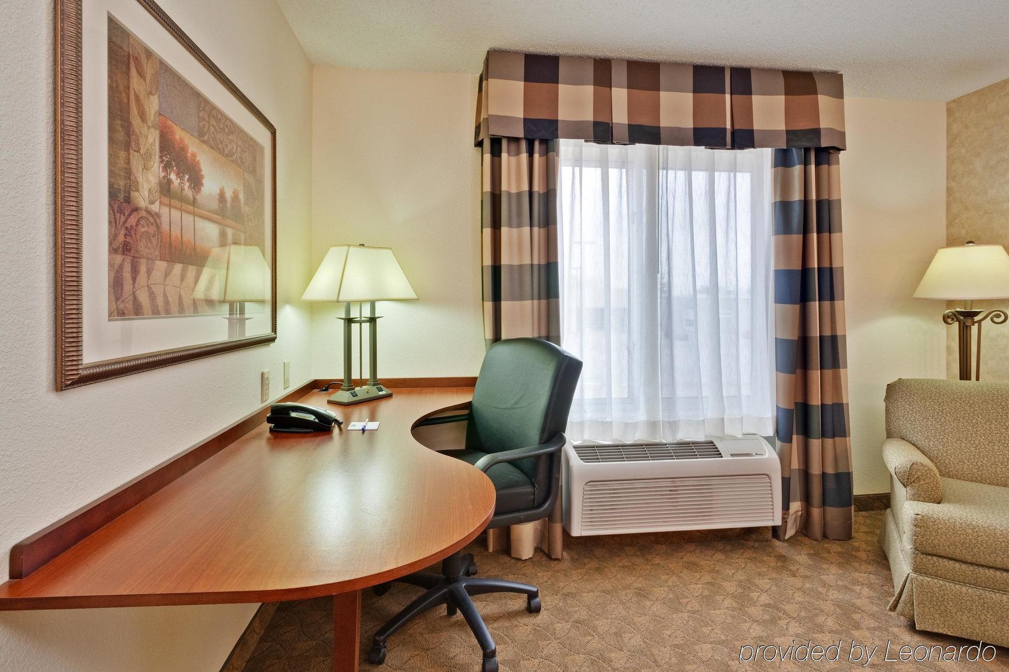 Holiday Inn Express & Suites Sparta Szoba fotó
